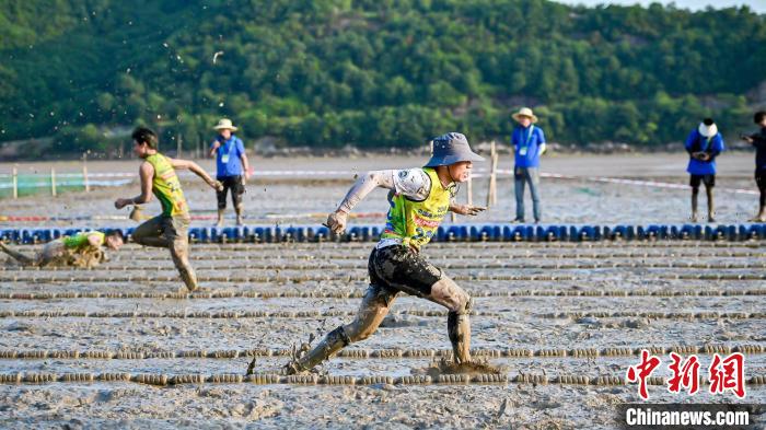 2024年中国滩涂户外运动挑战赛在象山举行，安徽