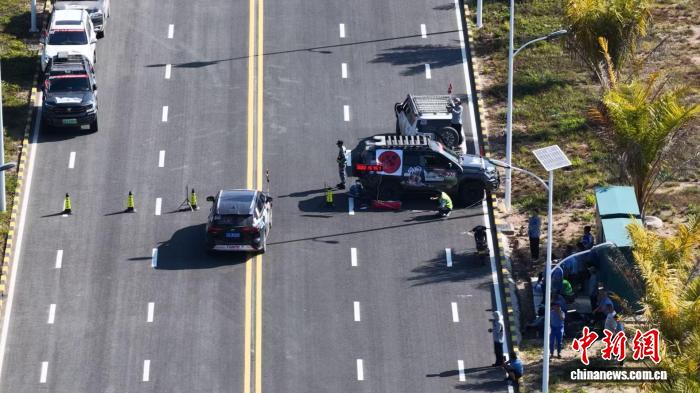 中老车手SS4场地技巧赛激烈角逐 中方211号车手摘