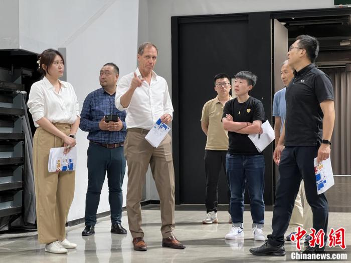 国际滑联官员考察2024-2025赛季短道速滑赛事筹备