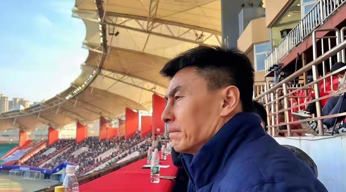 大连英博后防崩盘失九球 李昂加盟难解防守困局