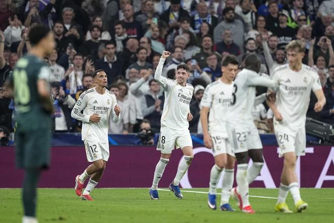 英超欧战惨败背后：转播收入内卷吞噬竞技实力