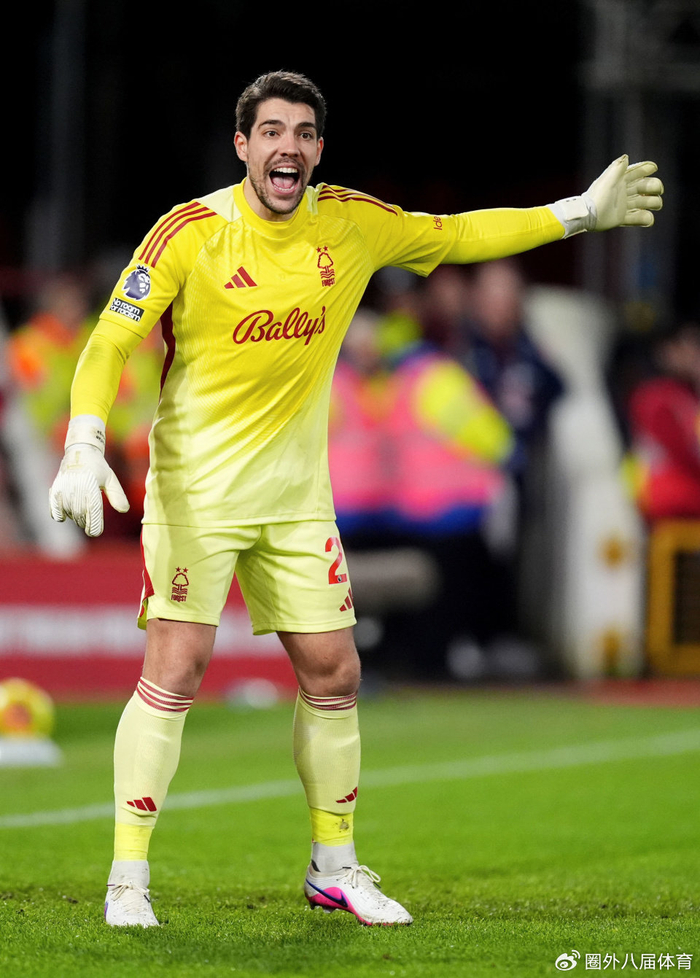 诺丁汉森林点球大战险胜晋级，奥尔特加站着赢