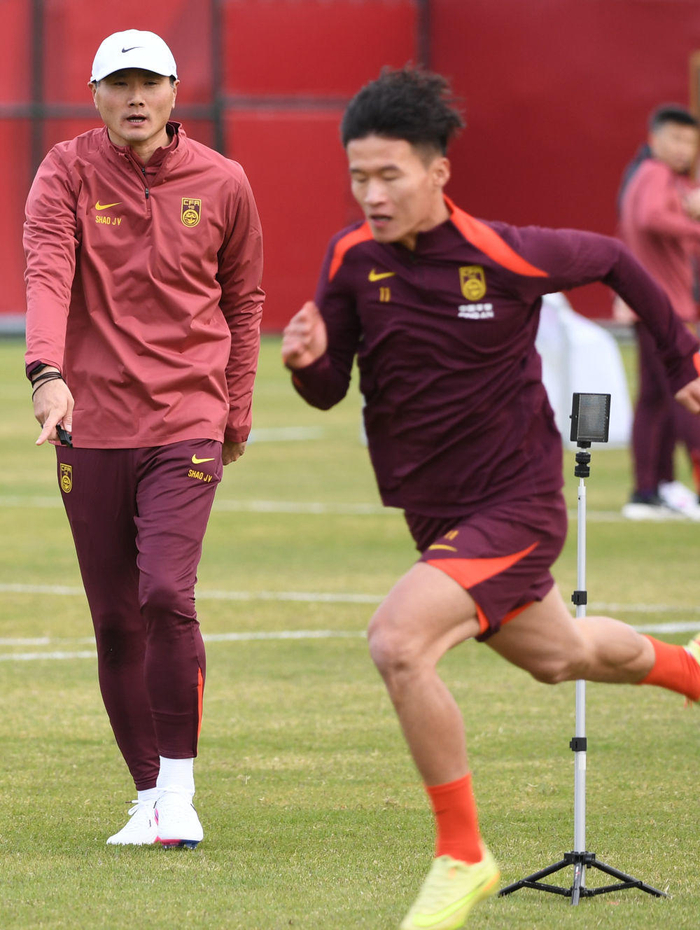 邵佳一执掌国足首战对阵库拉索队 新老交替阵容