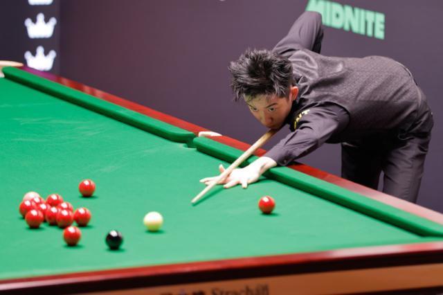 吴宜泽德比战大胜晋级16强 范争一苦战不敌墨菲