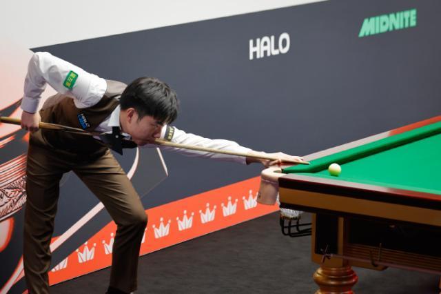 吴宜泽德比战大胜晋级16强 范争一苦战不敌墨菲