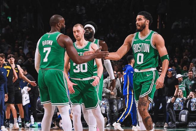 季后赛首轮G2战罢：雷霆骑士领跑，火箭掘金遭遇